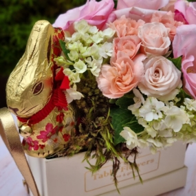Alternative view of Mini Flowerbox Easter Bloom