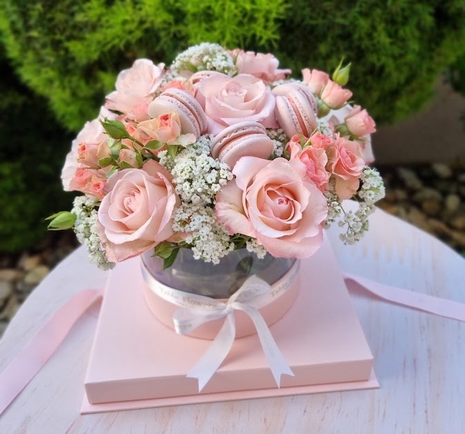 Flowerbox Helena Rosas e Macarons
