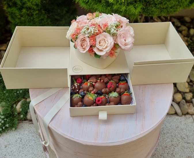 Flowerbox Surpresa Strawberries cor marfim - Imagem 3