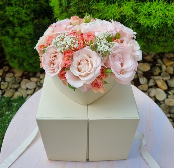 Flowerbox Surpresa Strawberries cor marfim - Imagem 2
