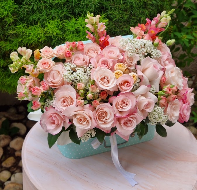 Flowerbox Maleta Amanda Rosas e Macarons - Imagem 2