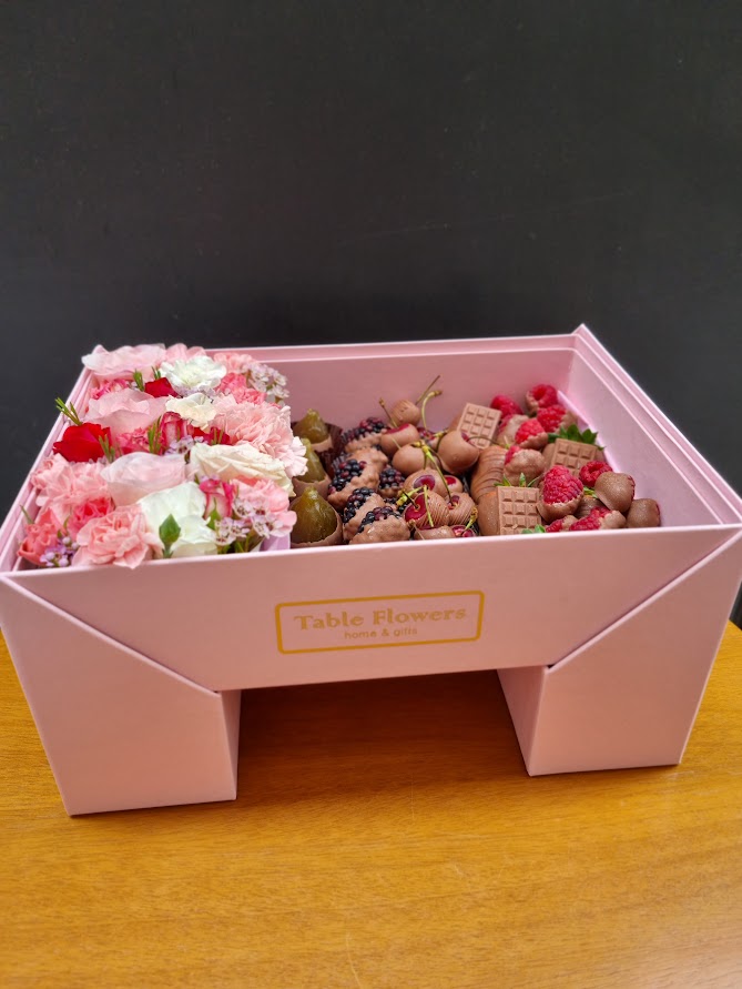 Table Box retangular Bloom Berry com flores