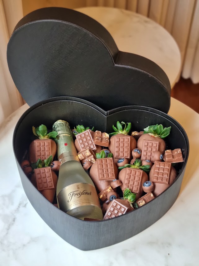 Heart box Strawberries e Freixenet