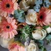 Flowerbox rosas, gérberas e mix delicado de flores - Imagem 2