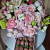 Flowerbox rosas, lisyanthus e chocoberry