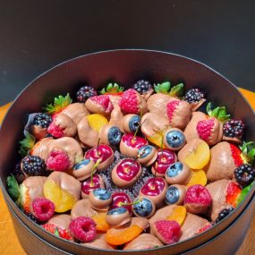 XChristmas berry box