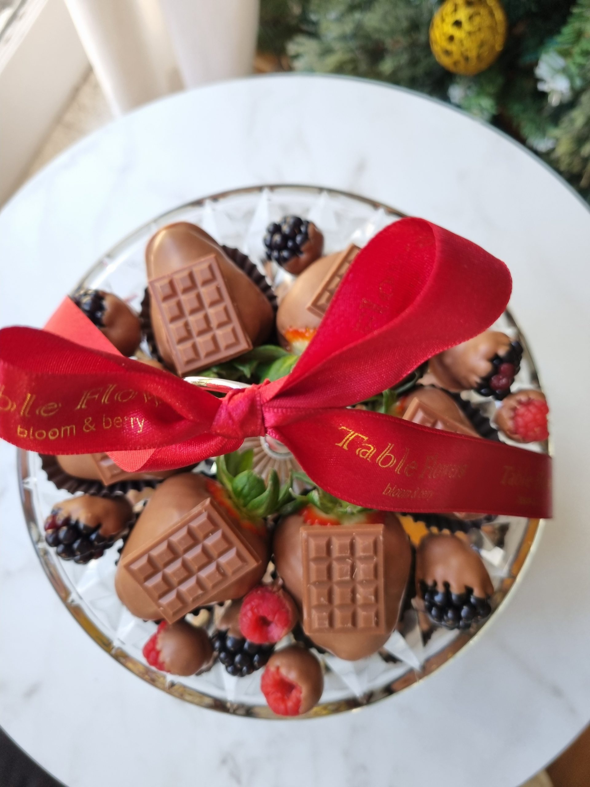 Prato 2 andares cristal com chocoberries, damascos e tâmaras - Imagem 3