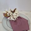Kit 4 Guardanapos e 4 argolas flores lírios - Imagem 3