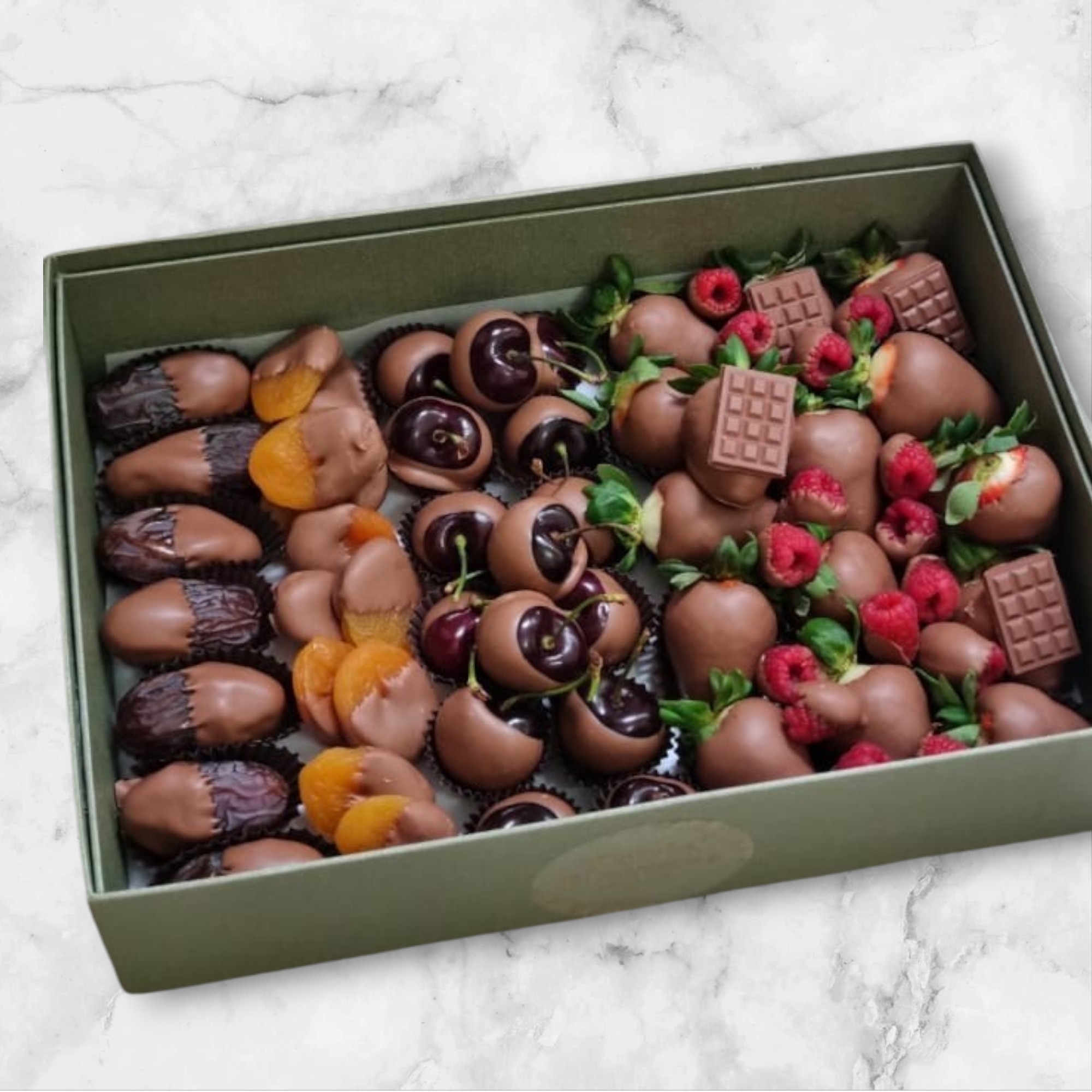 TABLE BOX OLIVA CEREJAS